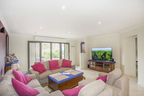 Torquay Drive 22 - Accommodation QLD 1
