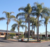 Town and Country Motor Inn - Accommodation QLD