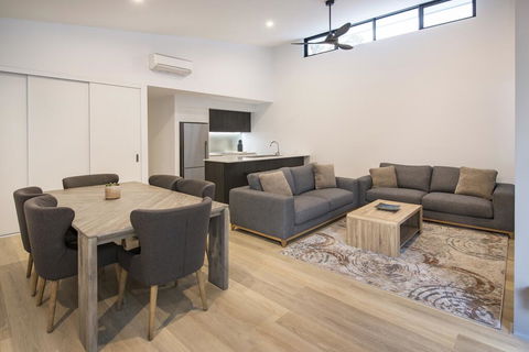 Town Scape - Margaret River - Accommodation QLD 1