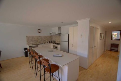 Townhouse 212 - Accommodation QLD 3