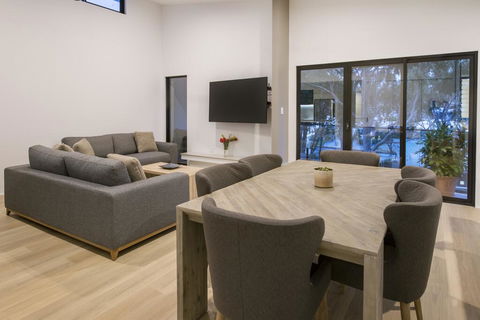 Town Scape - Margaret River - Accommodation QLD 3