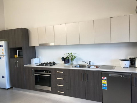 Townhouse - Accommodation QLD 2