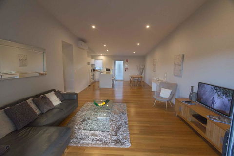 Townview 8 - Accommodation QLD 2