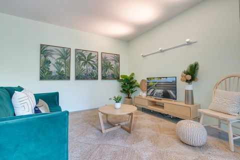 Tranquil Contemporary Hideaway In Hippest Area - Accommodation QLD 1