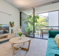 Tranquil contemporary hideaway in hippest area - Accommodation QLD