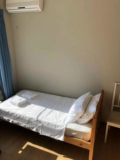 Traveler's Affordable Studio Unit (Beverly Hills) - Accommodation QLD 3