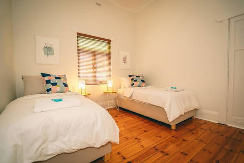 Treasure On Bagot-Free Wifi/Netflix-Close To CBD - Accommodation QLD 2
