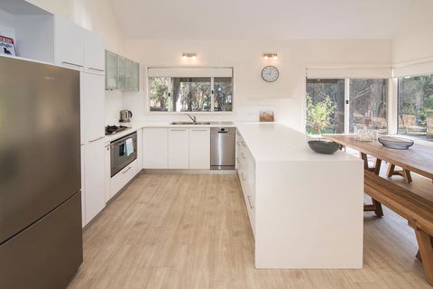 Treehaus - Accommodation QLD 2