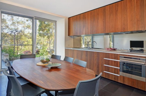 Treehouse Jervis Bay - Accommodation QLD 2