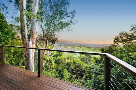 Treetops Seaview Montville - Accommodation QLD 1