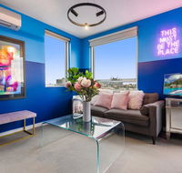 Trendy And Central One Bed Apartment With Views - Accommodation QLD