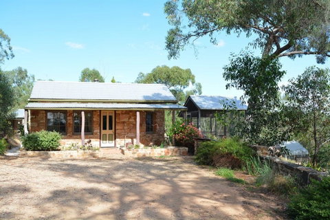 Trestrail Cottage B & B - Accommodation QLD 0
