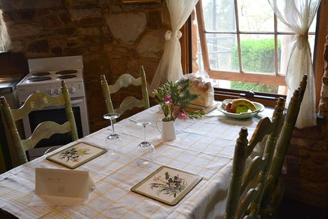 Trestrail Cottage B & B - Accommodation QLD 2