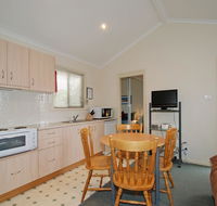 Triabunna Cabin  Caravan Park - Accommodation QLD
