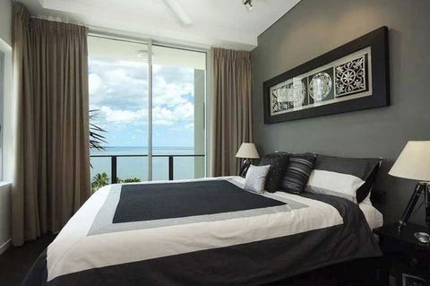 Trilogy On The Esplanade. Room With A View! - Accommodation QLD 1
