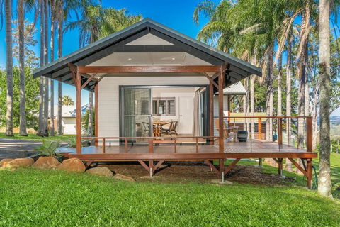 Triloka Lodges - Accommodation QLD 1