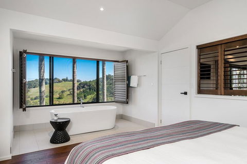 Triloka Lodges - Accommodation QLD 3