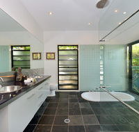 Trinity Beach Hideaway - Accommodation QLD