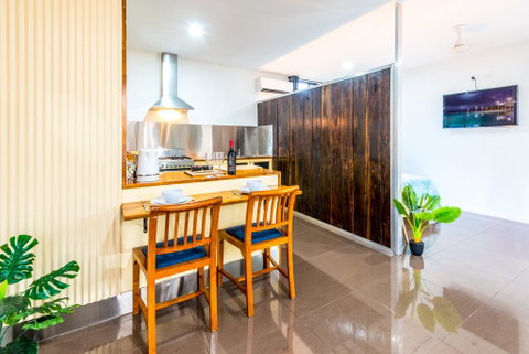 Tropic Studio, A Unique Hidden Gem! - Accommodation QLD 3