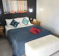 Tropical Lodge - Accommodation QLD
