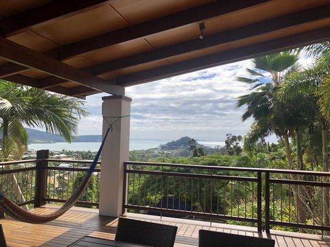 Tropicana - Accommodation QLD 3