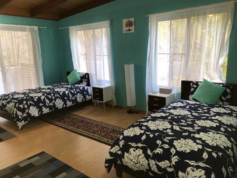 Tropicana - Accommodation QLD 1