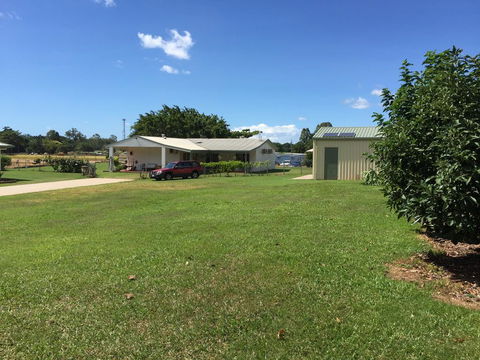 Tropical Retreat - Accommodation QLD 0