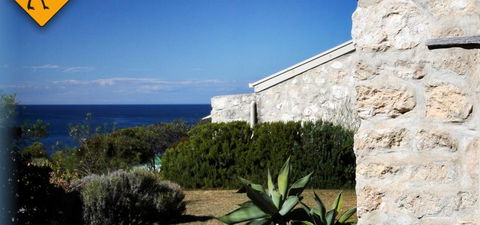 Tu Emuz Stone Beachfront Villa, Emu Bay, Kangaroo Is - Accommodation QLD 3