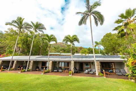 Turtle Cove Beach Resort - Adults Only LGBTQIA & Allies - Accommodation QLD 1
