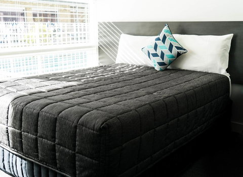 Twin Willows Hotel - Accommodation QLD 1