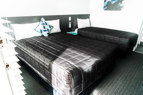 Twin Willows Hotel - Accommodation QLD 2