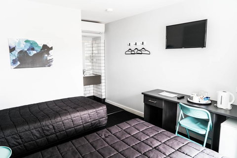 Twin Willows Hotel - Accommodation QLD 3