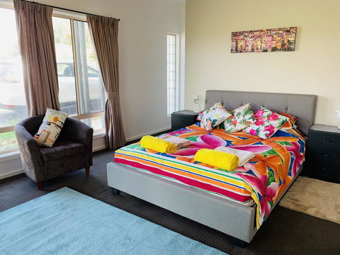 Two Dams Estate - Retreat & Relax - Accommodation QLD 0