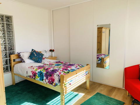 Two Dams Estate - Retreat & Relax - Accommodation QLD 3