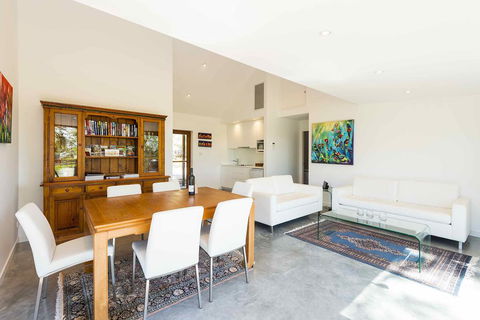 Two Doors - Accommodation QLD 3