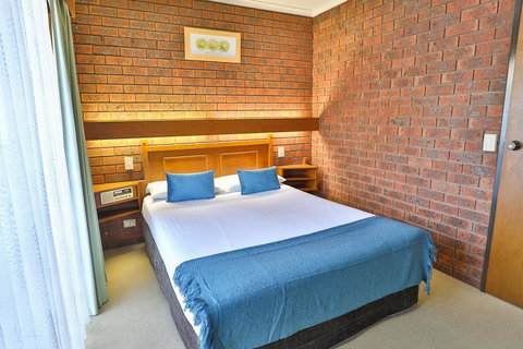 Two Rivers Motel - Accommodation QLD 3