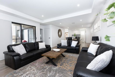 TWO TEN Sleeps 10! Luxury CBD Accommodation - Accommodation QLD 2