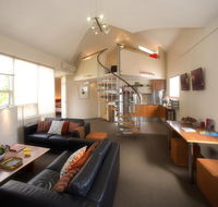 TWOFOURTWO Boutique Apartments - Accommodation QLD