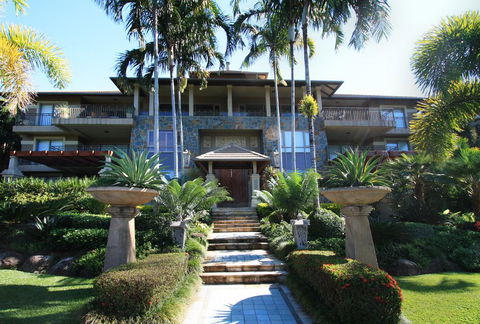 U 12 Santai - Accommodation QLD 1