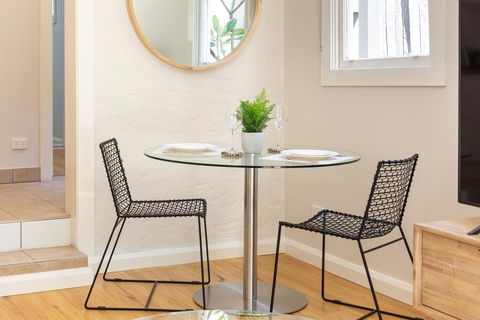 Ultimo 1 Bedroom House With Parking - Nice And Quiet - Accommodation QLD 2