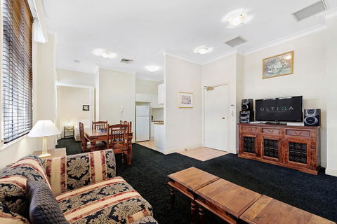ULTIQA Rothbury Hotel - Accommodation QLD 3