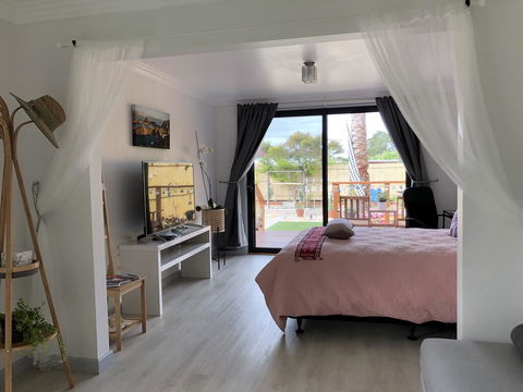 Unique Quiet Bungalow Little Bali Geelong - Accommodation QLD 1