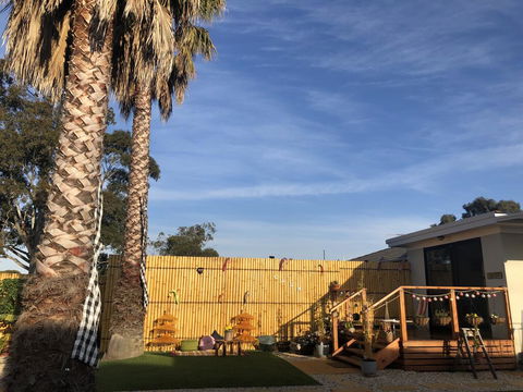 Unique Quiet Bungalow Little Bali Geelong - Accommodation QLD 0