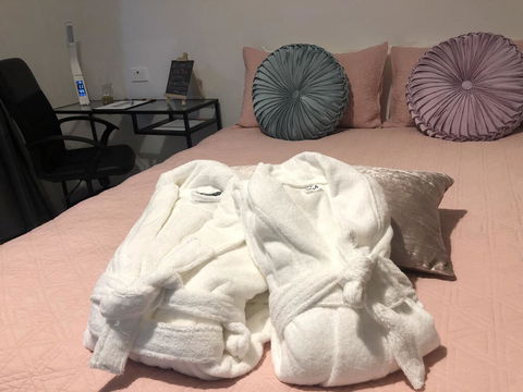 Unique Quiet Bungalow Little Bali Geelong - Accommodation QLD 3