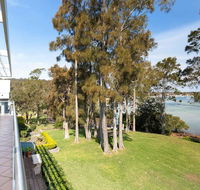 Unit 1 44 Danalene Pde fantastic waterfront property with air con - Accommodation QLD