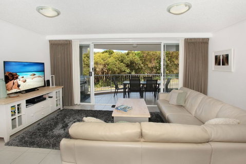 Unit 2 Point Break Apartments, 1-3 Point Arkwright, Linen Incl - Accommodation QLD 0