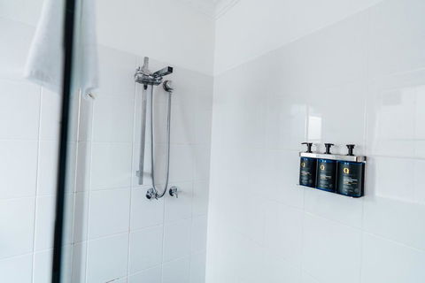 UNO Hotel Sydney - Accommodation QLD 2