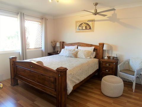 Unwind In This Gorgeous Retreat - Accommodation QLD 2