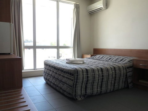 Upper Ross Hotel - Accommodation QLD 2