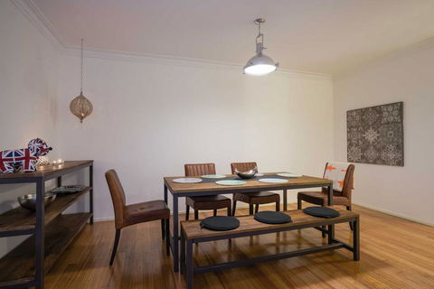 Urban Escape - Strathfield - Accommodation QLD 2